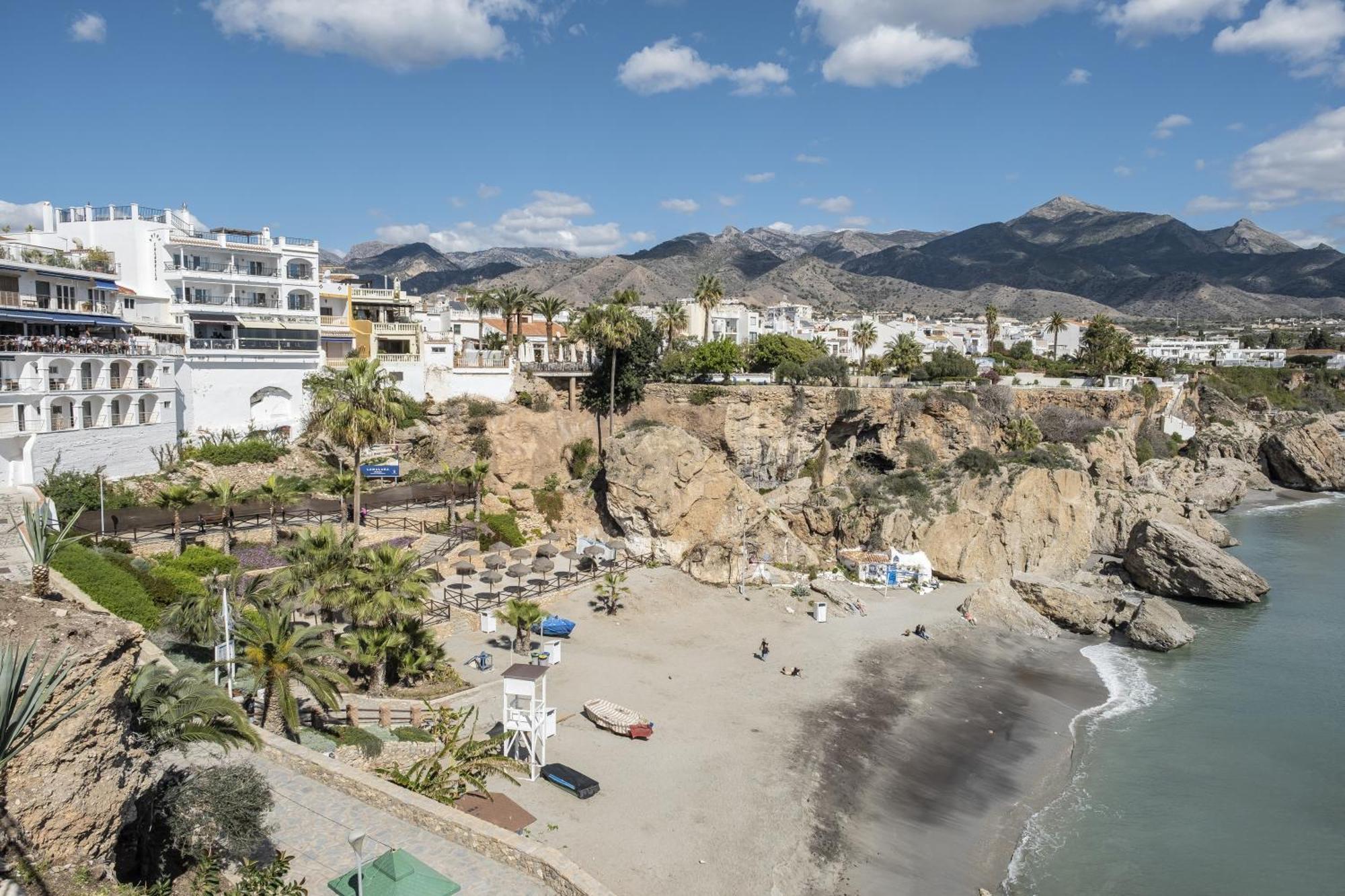 Meraki Nerja Bagian luar foto